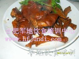 探秘合肥军地卤菜培训 香酥鸡的传承与餐饮管理之道